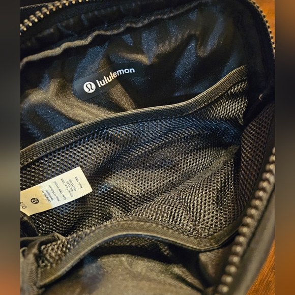 nwot Lululemon Everywhere Belt Bag Pack - Picture 5 of 8